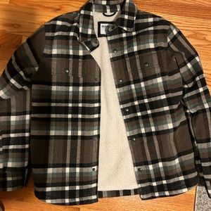 Old Navy Shaket, plaid with fleece